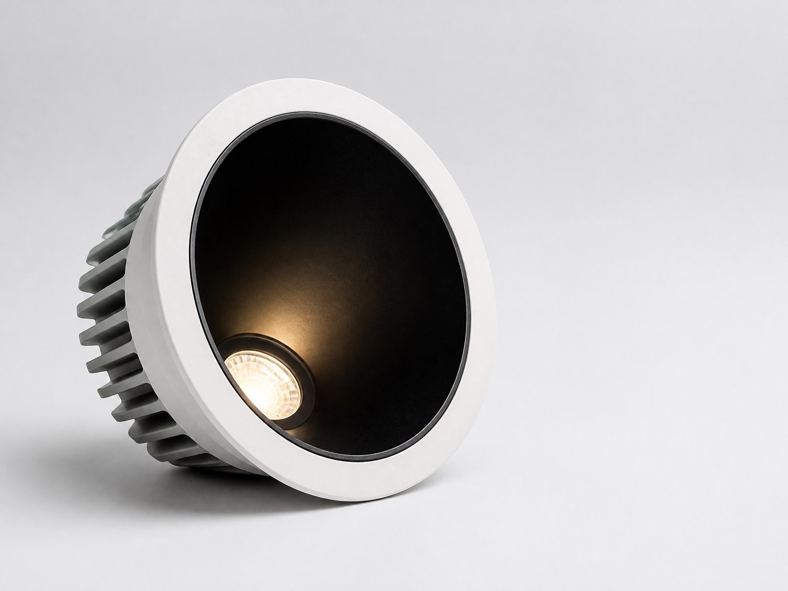 COB anti-glare recessed LED downlight with deep black baffle